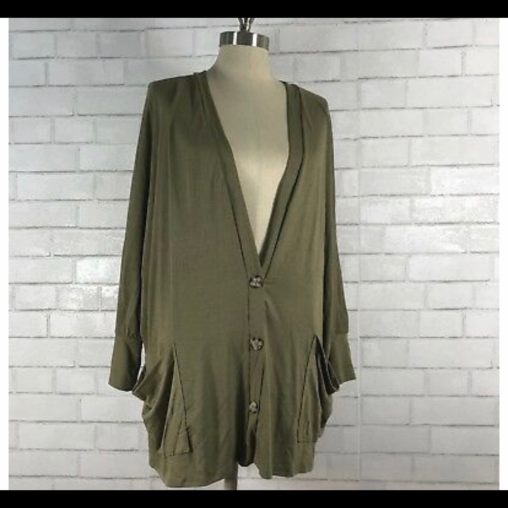 Agnes and Dora Urban Cardi in Olive size M (8-10)